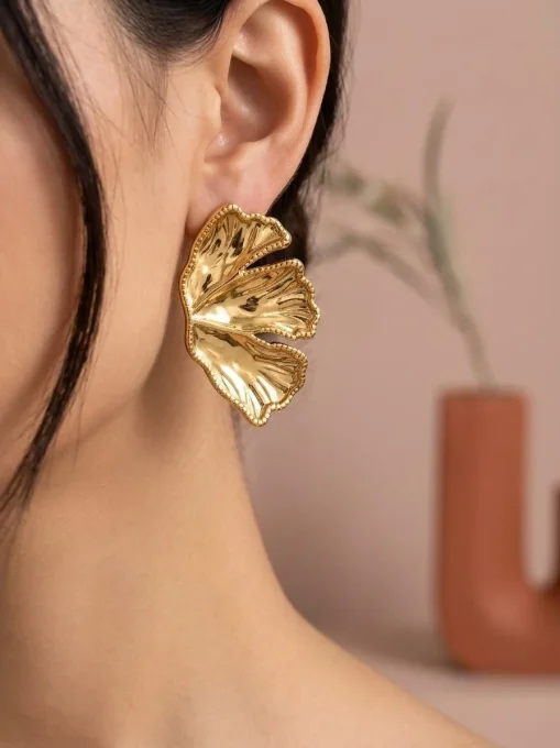 Boucles d'oreilles demi feuille martelées doré ou argenté 