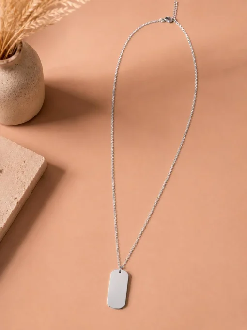 Collier médaille rectangulaire lisse à graver