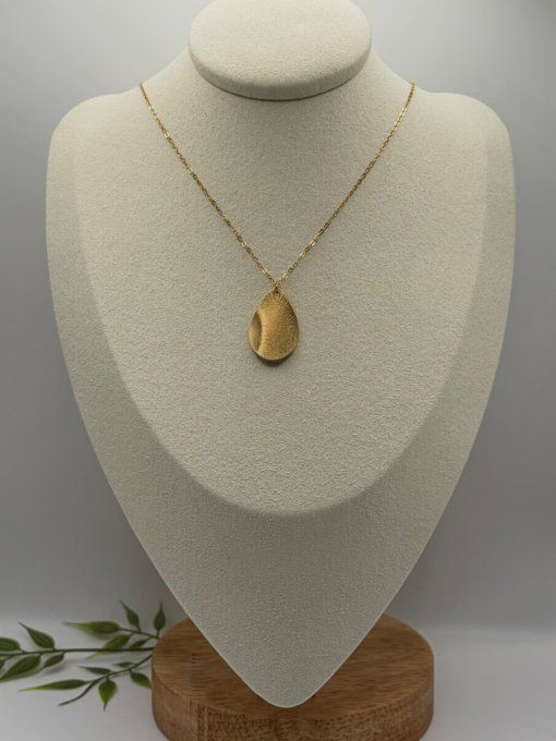 Collier goutte An gravure 